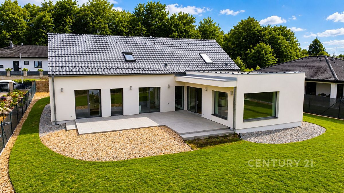 Pronájem vily 236 m², pozemek 1500 m²